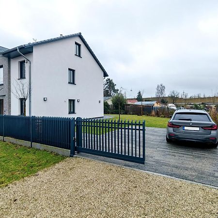 Bohnapartments Luxury Villa Berlin - 210Qm - Wintergarten - Kamin - 4 Kostenlose Parkplaetze - 6 Schlafzimmer - Neubau - Luxusausstattung Birkenwerder Exterior photo
