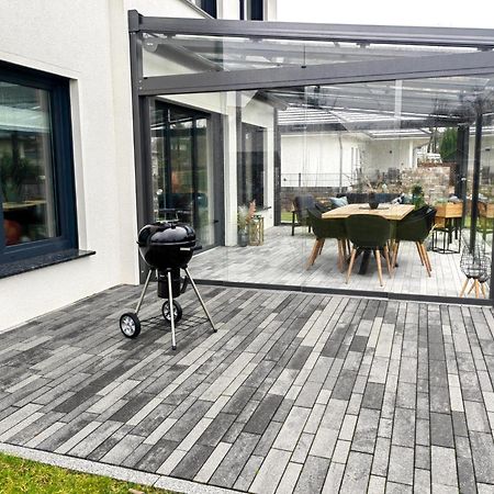 Bohnapartments Luxury Villa Berlin - 210Qm - Wintergarten - Kamin - 4 Kostenlose Parkplaetze - 6 Schlafzimmer - Neubau - Luxusausstattung Birkenwerder Exterior photo