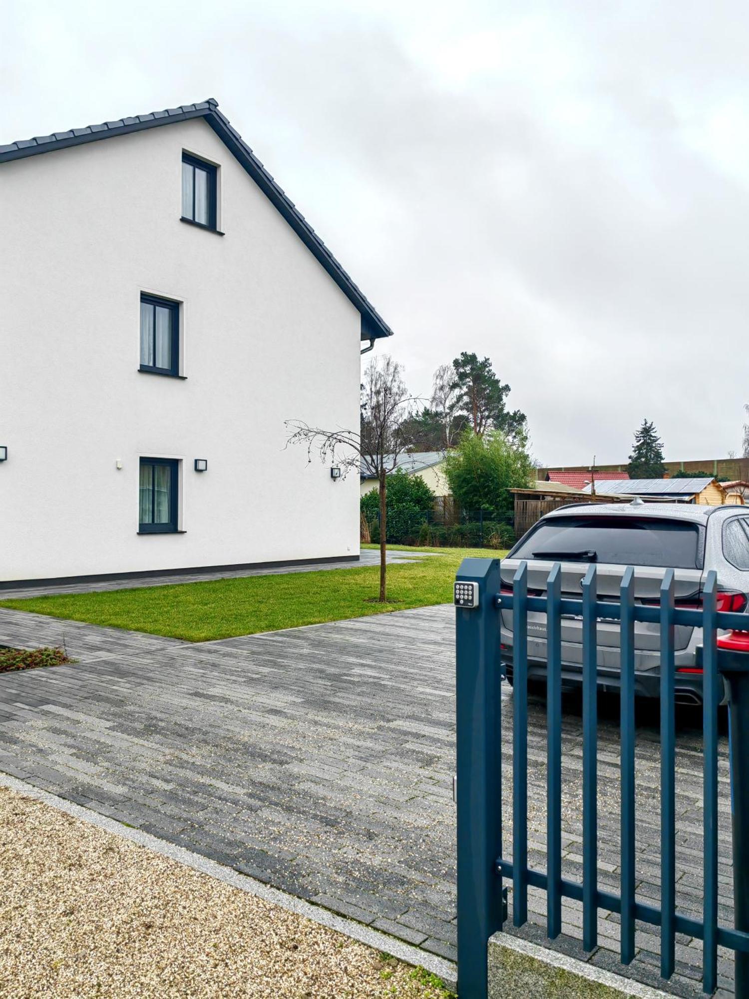 Bohnapartments Luxury Villa Berlin - 210Qm - Wintergarten - Kamin - 4 Kostenlose Parkplaetze - 6 Schlafzimmer - Neubau - Luxusausstattung Birkenwerder Exterior photo