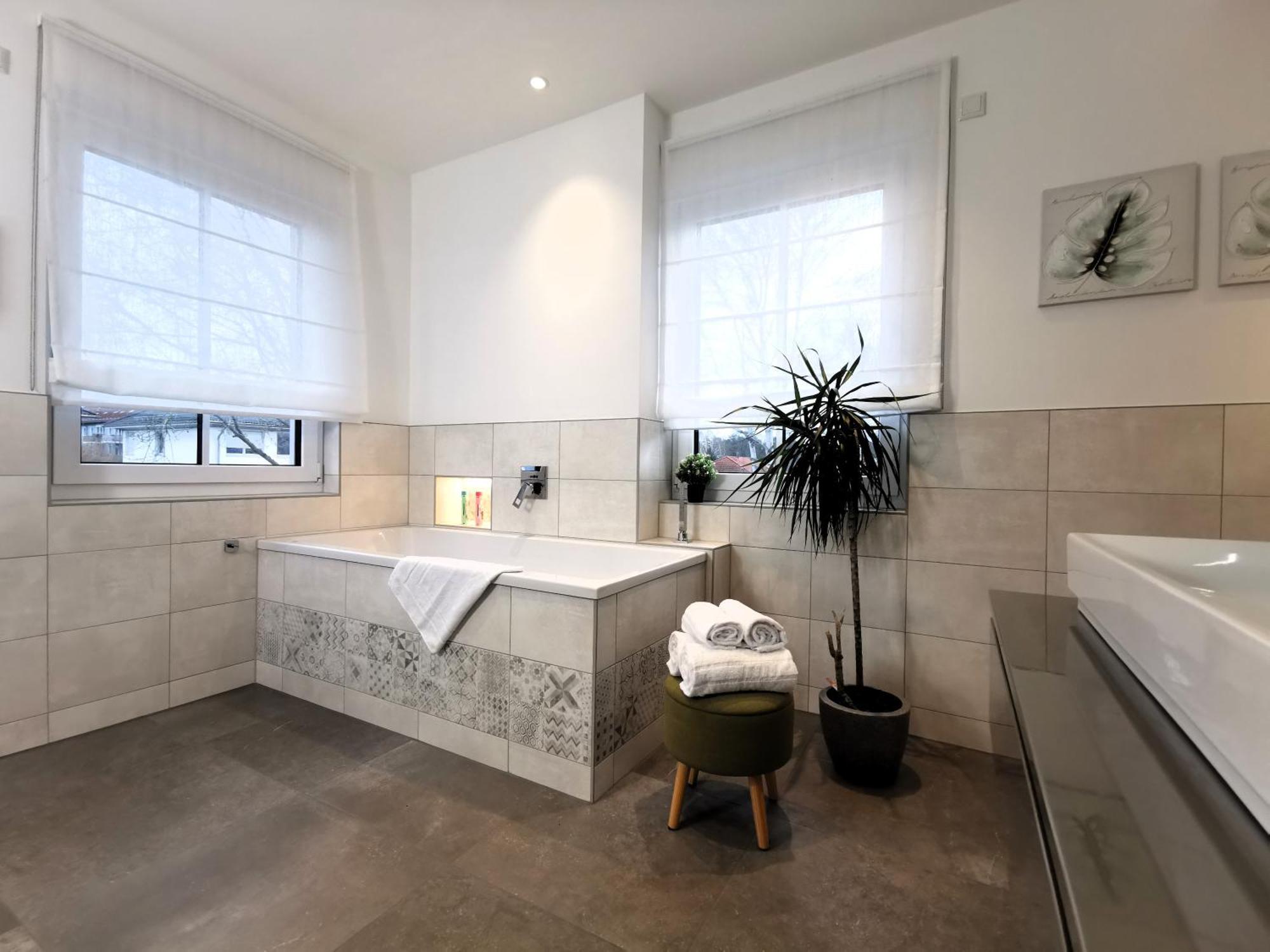 Bohnapartments Luxury Villa Berlin - 210Qm - Wintergarten - Kamin - 4 Kostenlose Parkplaetze - 6 Schlafzimmer - Neubau - Luxusausstattung Birkenwerder Exterior photo