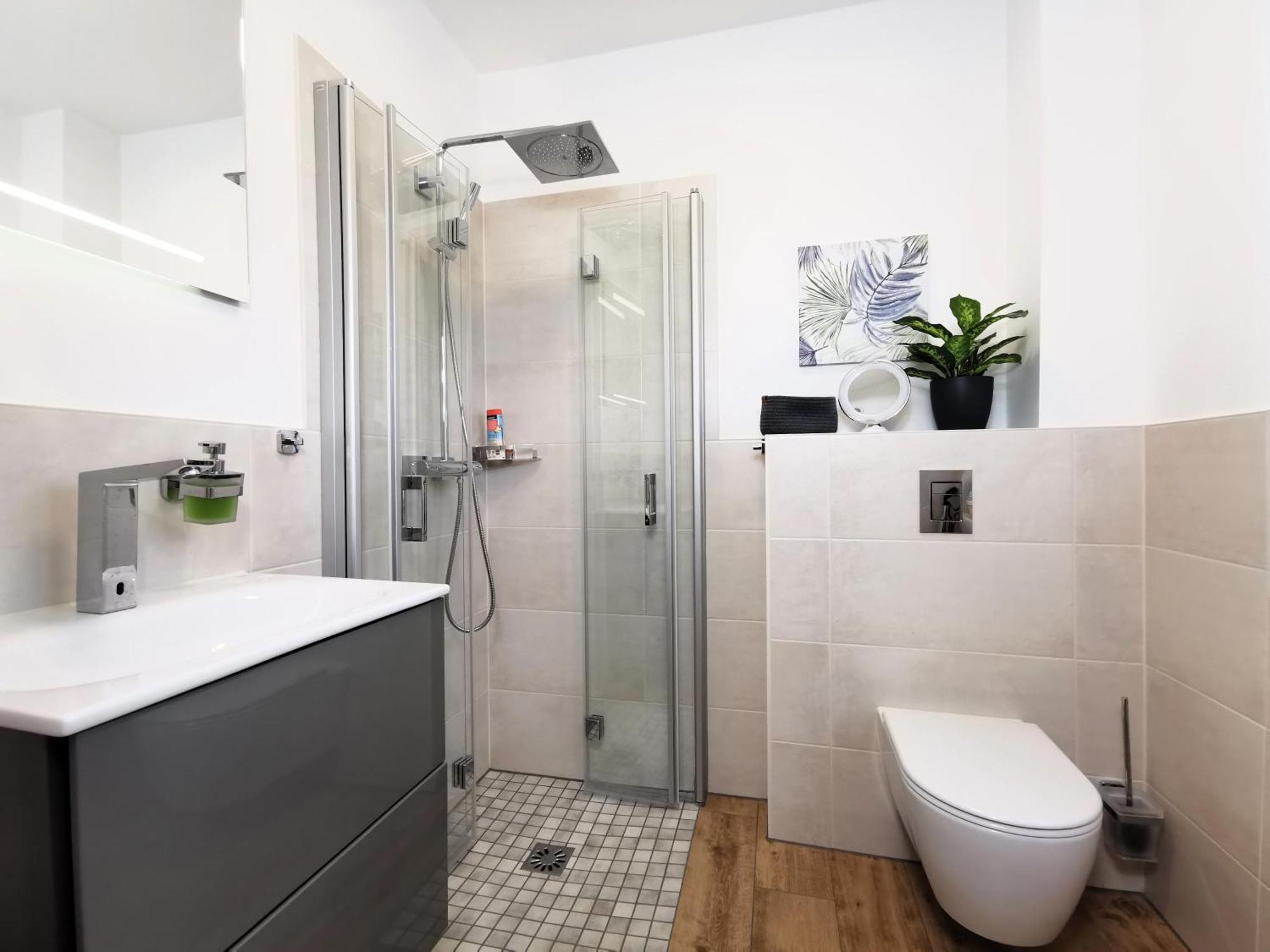 Bohnapartments Luxury Villa Berlin - 210Qm - Wintergarten - Kamin - 4 Kostenlose Parkplaetze - 6 Schlafzimmer - Neubau - Luxusausstattung Birkenwerder Exterior photo